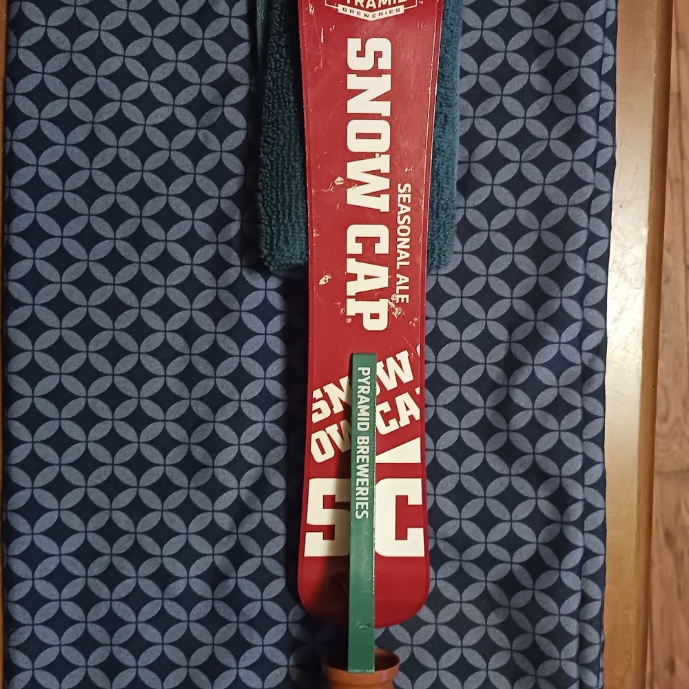 Pyramid Snow Cap Tap Handle - Picture 2 of 4